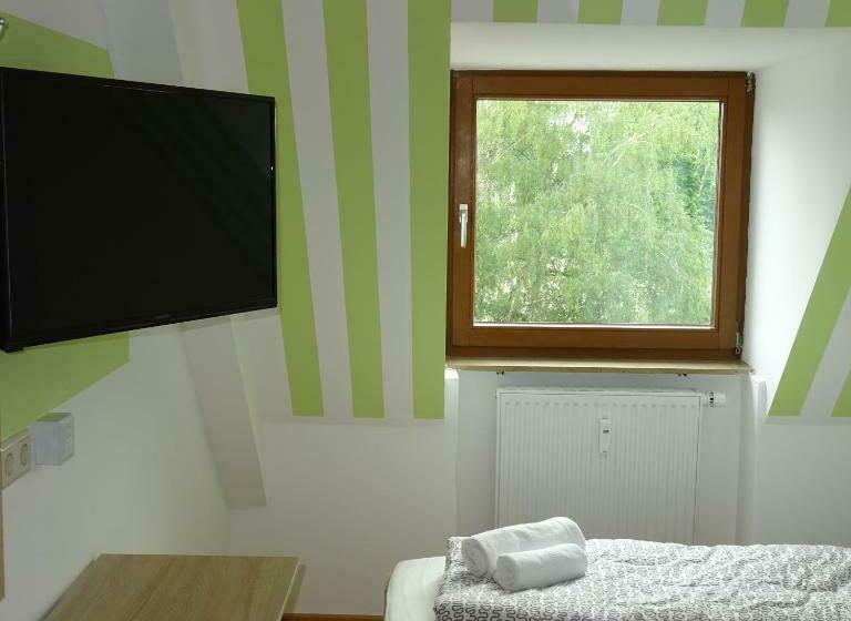 スタンダードシングルルーム, Einstein