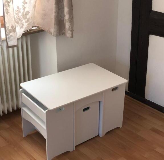 ２ベッドルームアパートメント, Einstein