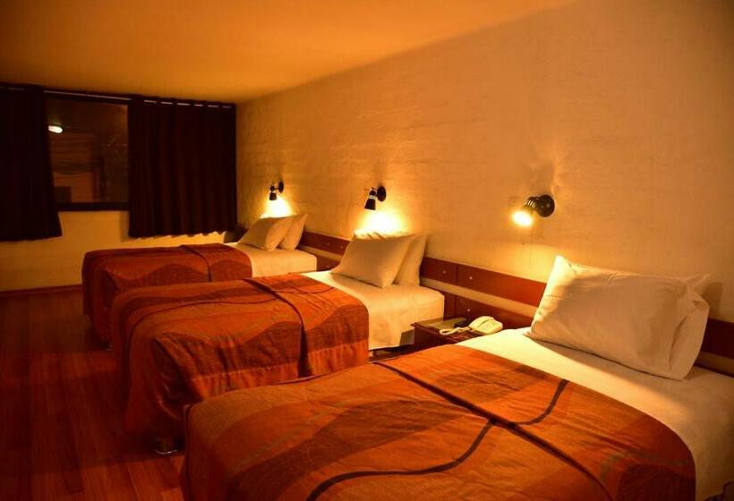 标准三人间, Holiday Suites