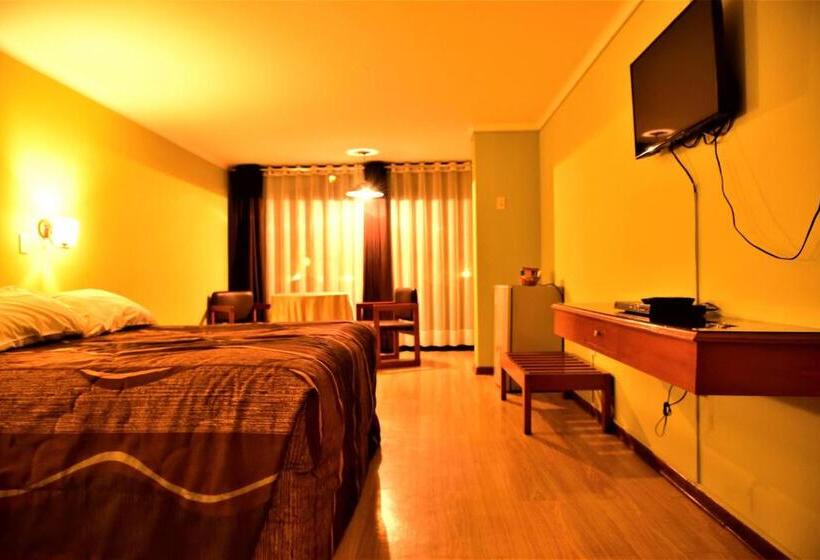 带大床的标准间, Holiday Suites