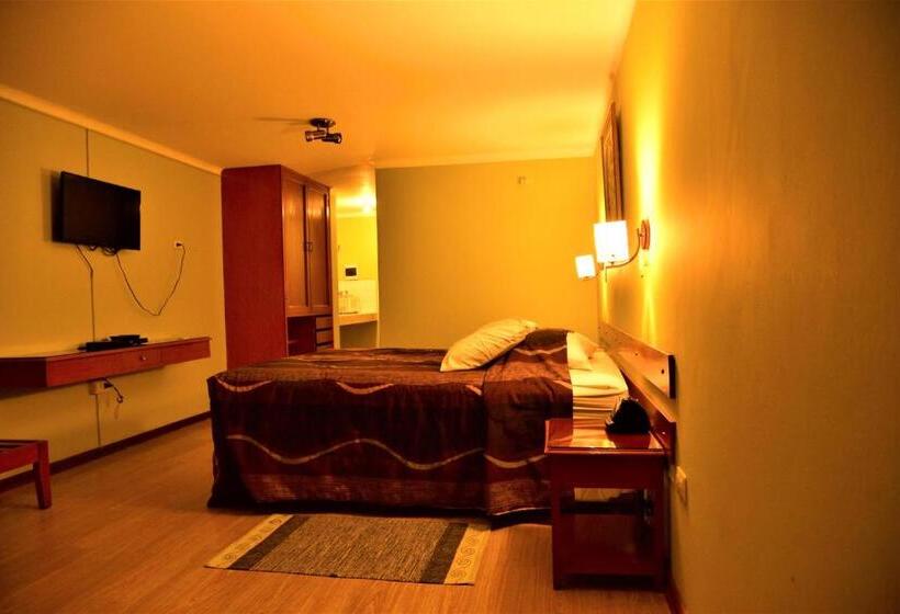 标准间, Holiday Suites