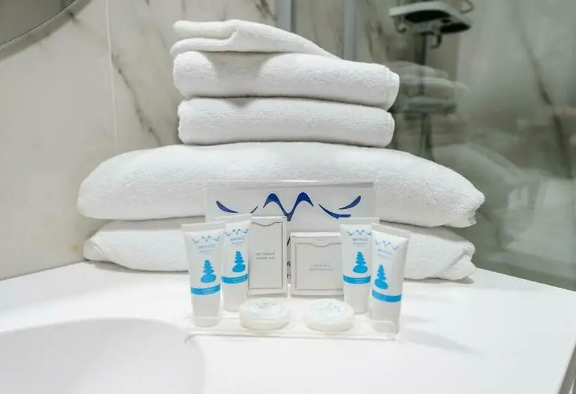 Huoneisto 1 Makuuhuone, Mirage Medspa