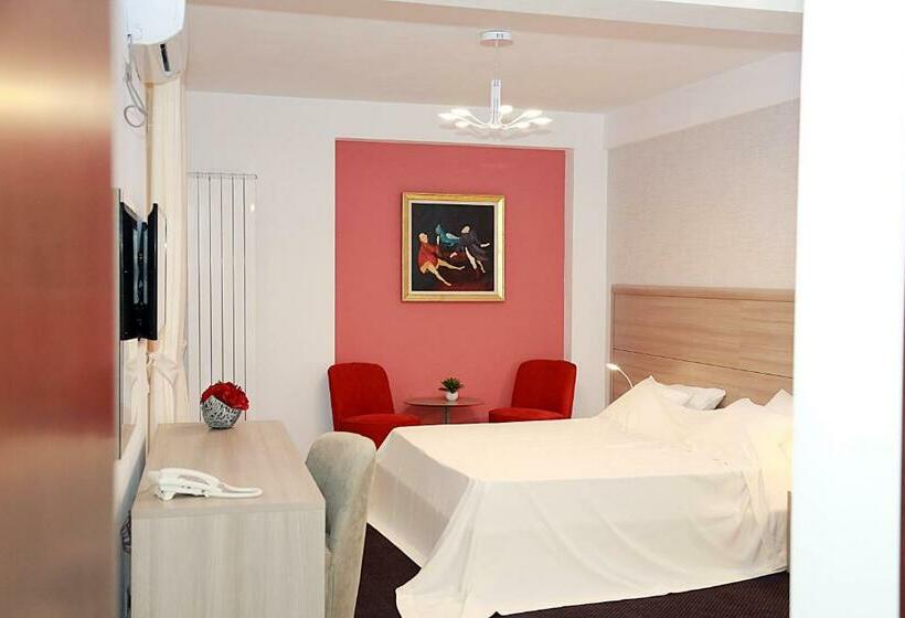 اتاق استاندارد, Parliament Square