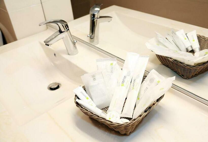 اتاق استاندارد, Parliament Square