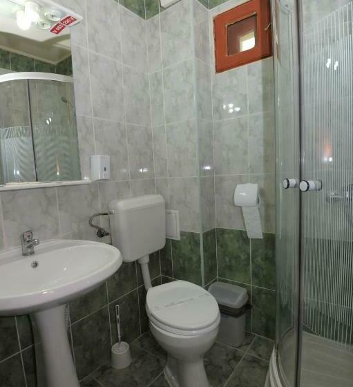 标准间带阳台, Pin Azuga