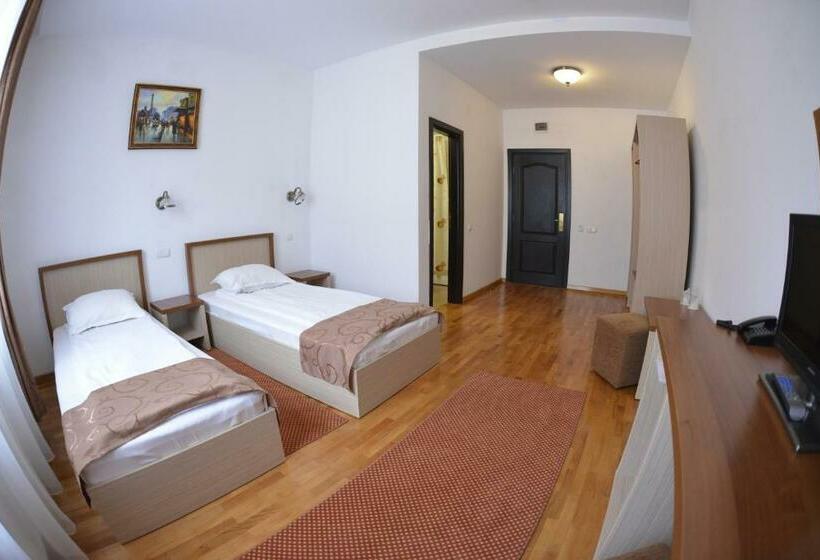 Номер Стандарт, Posada