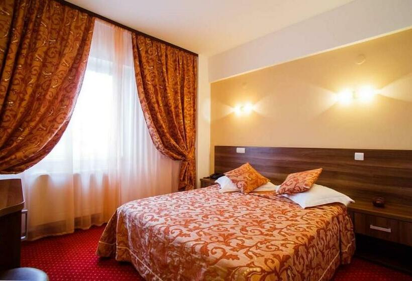 Номер Стандарт, Premier Botosani