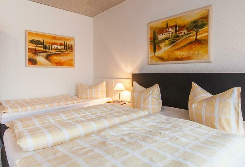 Номер Стандарт Трехместный, Quellental