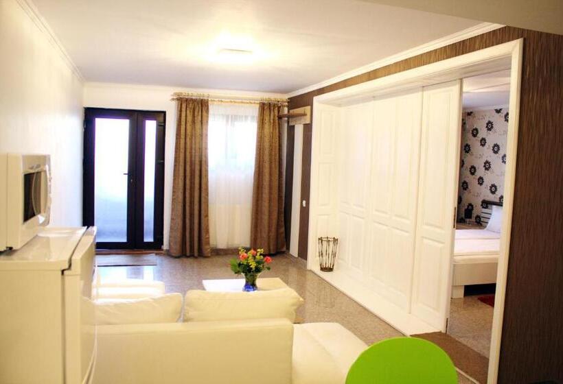 Студия Deluxe, Rhc Royal
