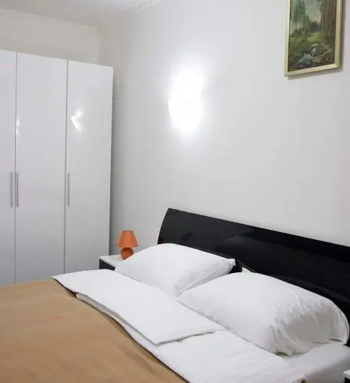 Habitació Àtic, Rhc Royal