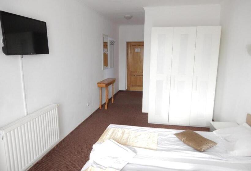 חדר סטנדרט, Rhc Royal