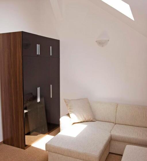 חדר סטנדרט, Rhc Royal