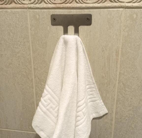 סטודיו דלוקס, Rhc Royal