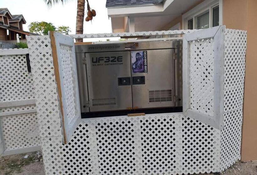 آپارتمان 1 خوابه همکف, Sandelwood Studios