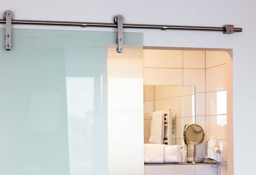 Номер Стандарт, Stay