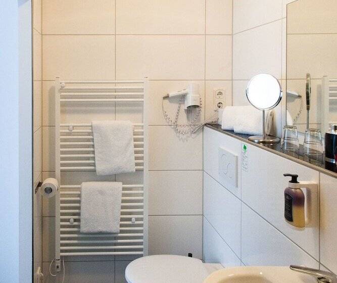 غرفة قياسية, Stay