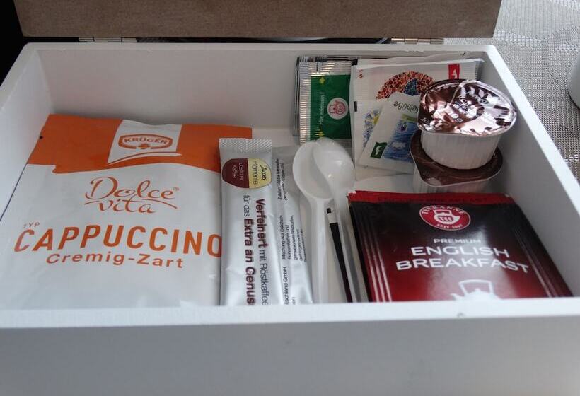 Номер Стандарт, Stay