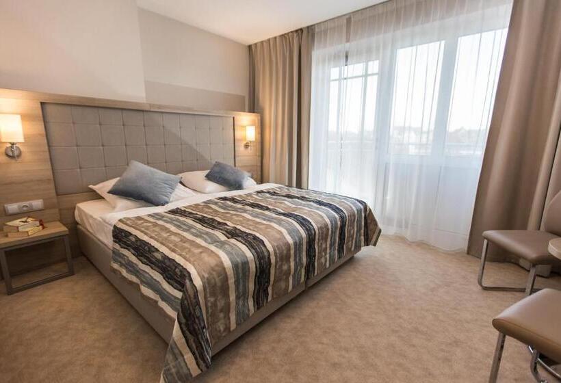 غرفة قياسية ثلاثية مزودة بشرفة, Villa Bravo