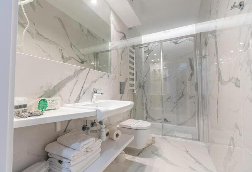 إستوديو قياسى سرير كينج, Villa Bravo