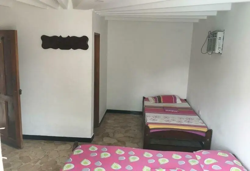 ベーシックトリプルルーム, Villa Del Mar Coveñas