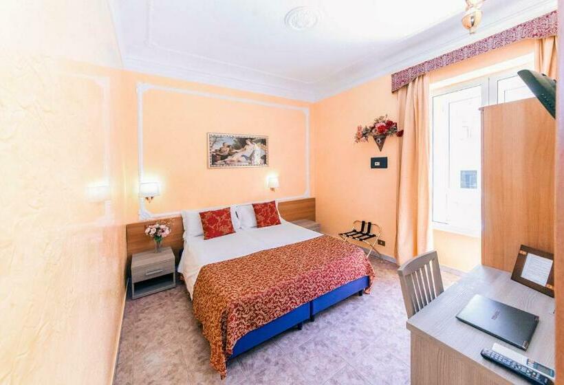 اتاق استاندارد, Downtown Accommodation