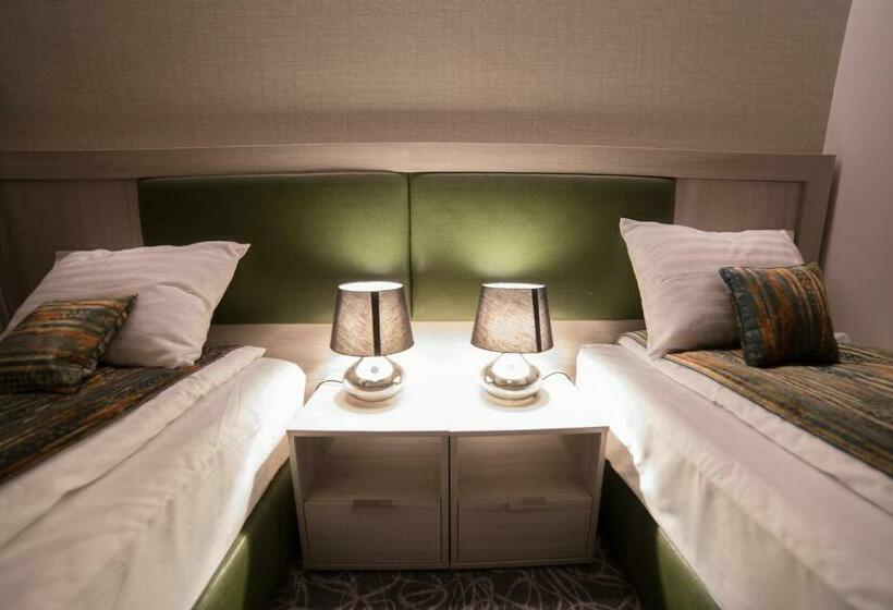 غرفة قياسية, Pensiunea Luceafărul Sibiu