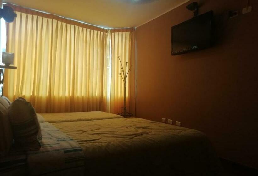 اتاق خانوادگی, Hospedaje Oasis