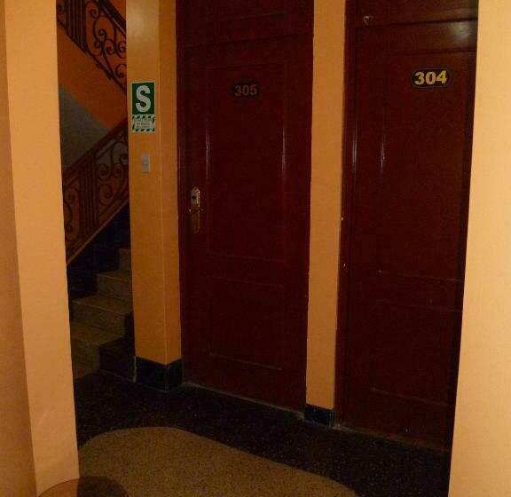 اتاق استاندارد چهار تخته, Hospedaje Oasis