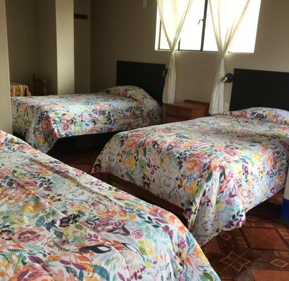 חדר סטנדרט לשלושה, Jo´s Place