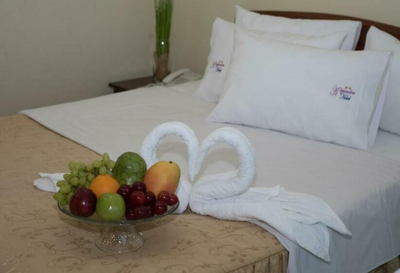 اتاق استاندارد, Alejandra