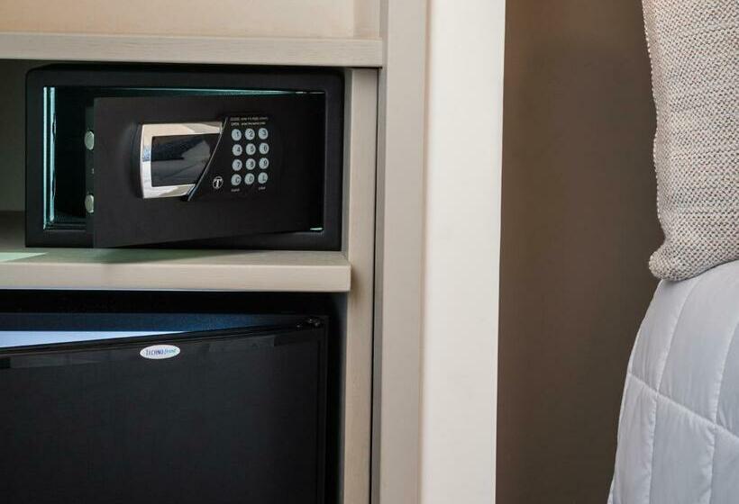 سوییت جونیور, Alfieri9