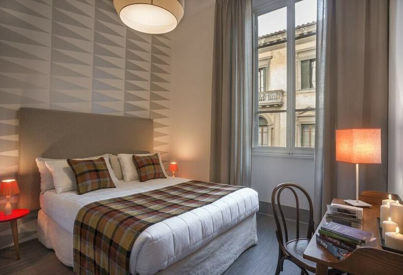 اتاق کلاسیک, Alfieri9