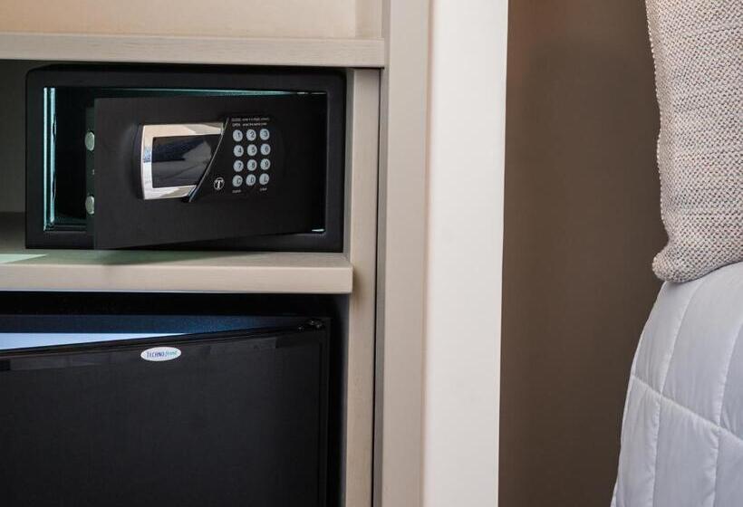 اتاق سوپریور, Alfieri9