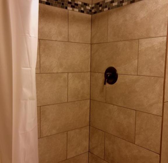 סטודיו דלוקס, Brydan Suites