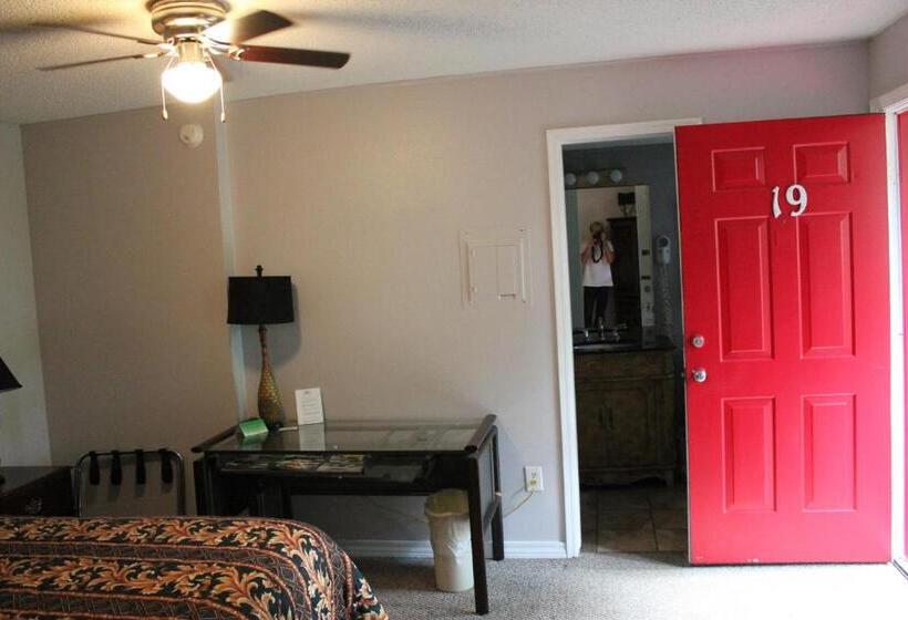 اتاق استاندارد یک تخته با بالکن, Brydan Suites