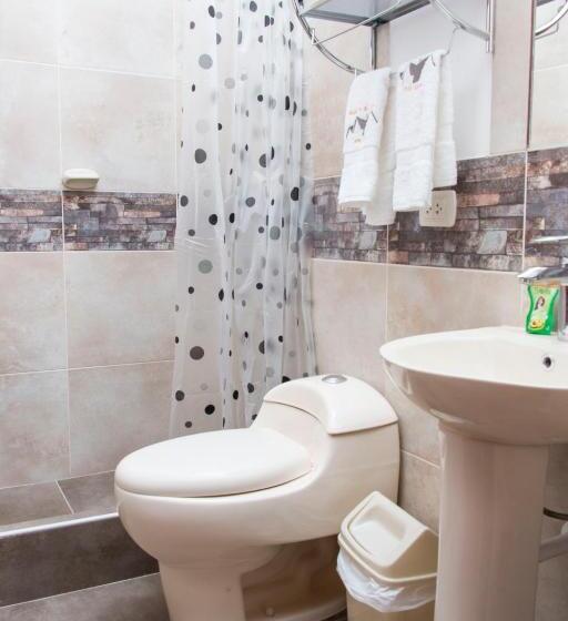 חדר סטנדרט לשלושה, & Bungalows Villa Valencia