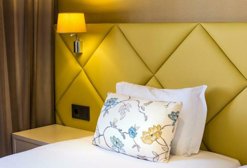 スタンダードルーム, Empire Lisbon