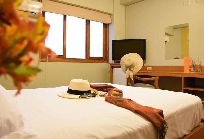 Номер Стандарт, Es Paraiso Trujillo