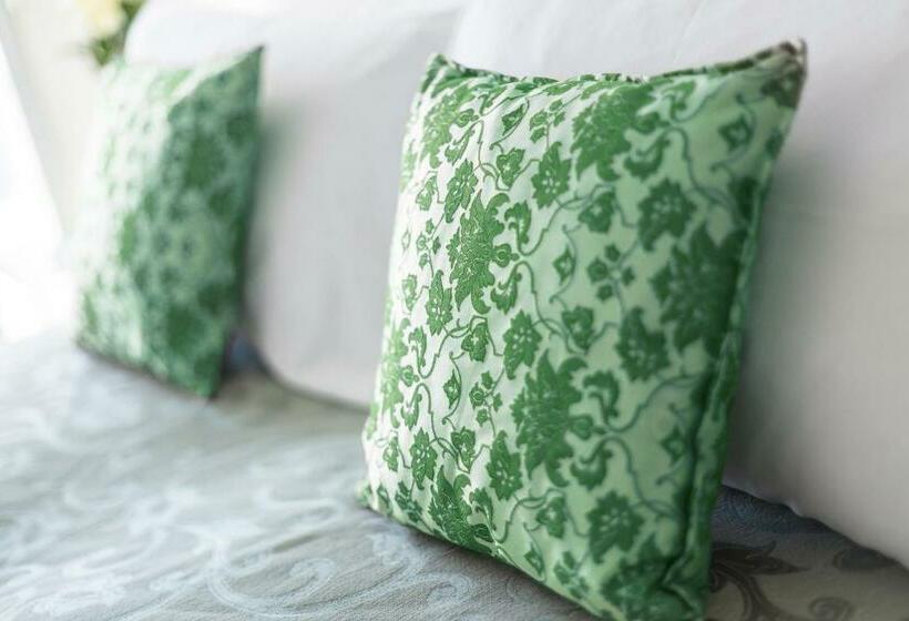 اتاق استاندارد یک تخته با بالکن, Gioiello