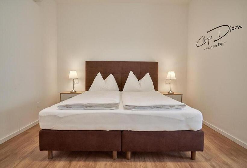 1 Bedroom Apartment Lake View, Haus Am See Stubenberg