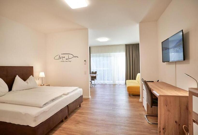 1 Bedroom Apartment Lake View, Haus Am See Stubenberg