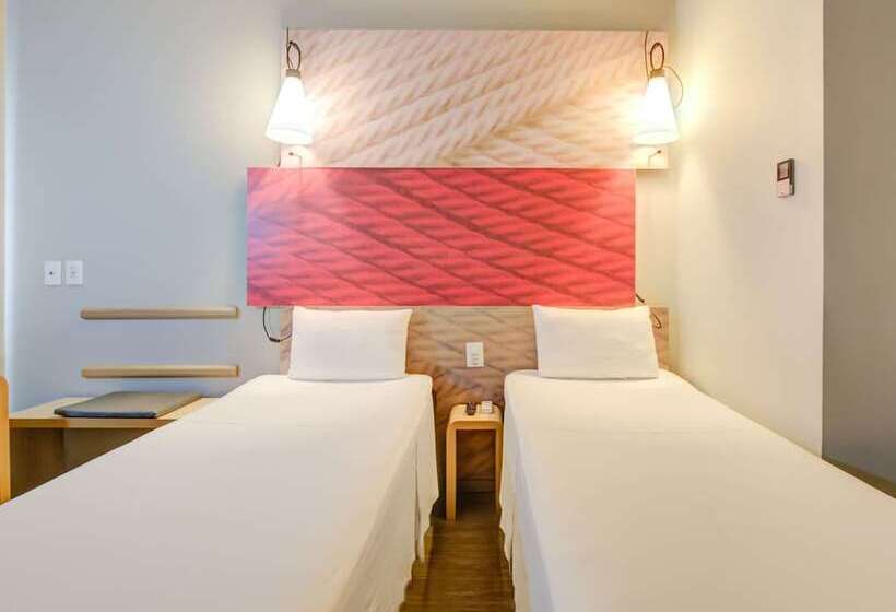 标准间, Ibis Paranagua