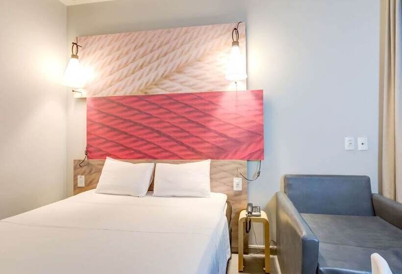 标准间, Ibis Paranagua