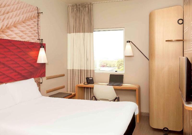 标准间, Ibis Paranagua