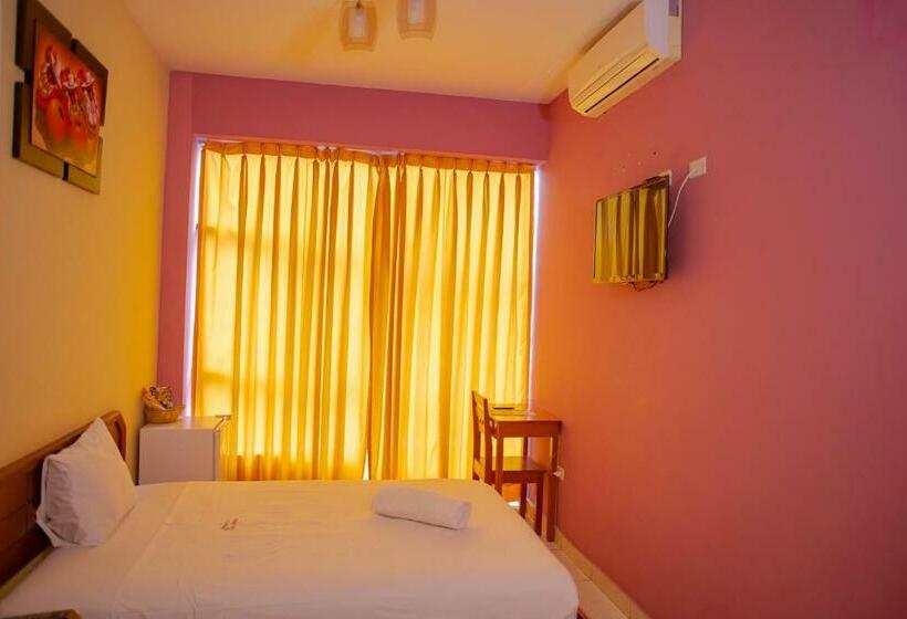 اتاق استاندارد یک نفره, Jhor Bush