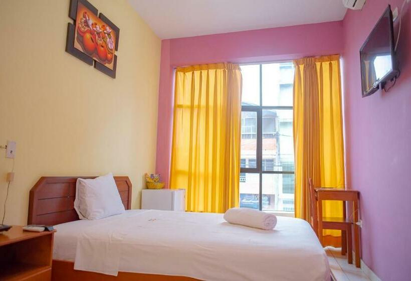 اتاق استاندارد یک نفره, Jhor Bush