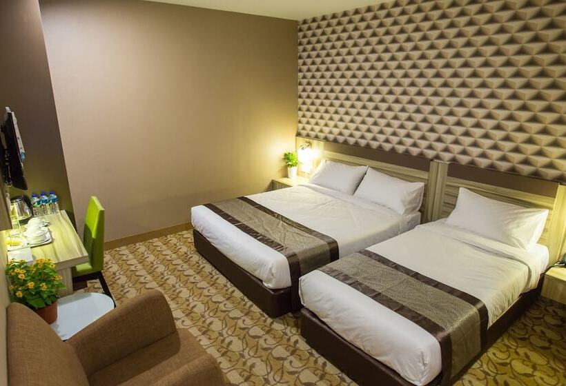 חדר סטנדרט לשלושה, Ls