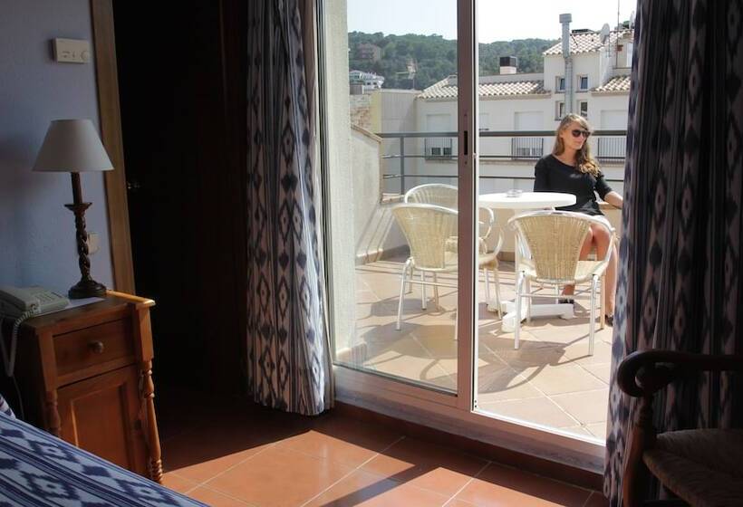 스탠다드 트리플 발코니 룸, RVHotels Mar de Tossa