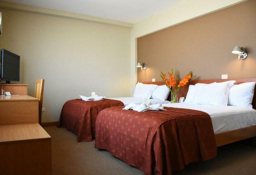 Номер Стандарт, Es Paraiso Trujillo