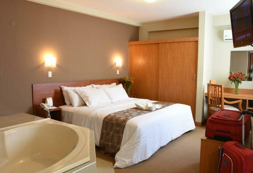 Люкс, Es Paraiso Trujillo